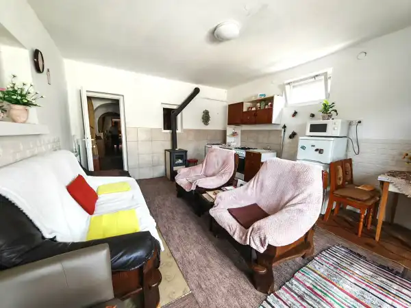 Eladó házrész, Szatymaz 2+1 szoba 121 m² 64.9 M Ft